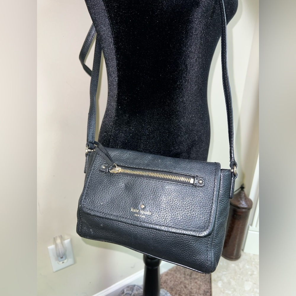 Kate Spade Pebbled Leather Crossbody – Black (Cobble Hill Collection)